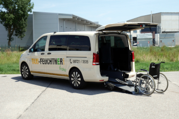 Taxi mit Rampe